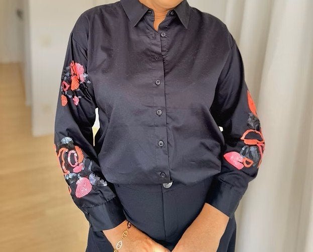 Atmos Fashion Nieuwe donkerblauwe hemdsbloes, Vêtements | Femmes, Blouses & Tuniques, Enlèvement ou Envoi, Atmos fashion, Bleu