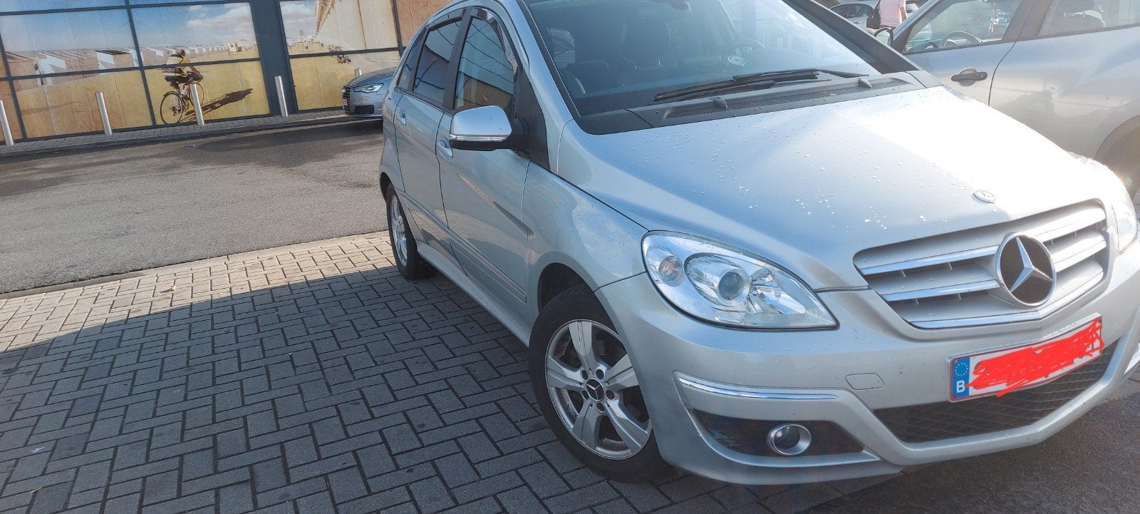Mercedes Benz B180, automaat met weinig km 60000 goede staat, Autos, Mercedes-Benz, Achat, Noir, 5 places, Automatique