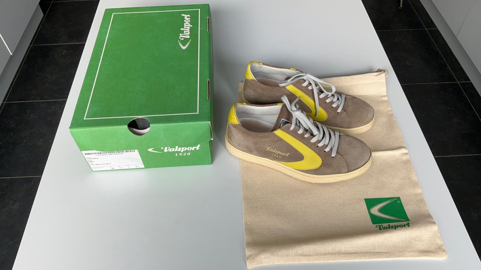 Espadrilles Valsport 38 beiges, Enlèvement ou Envoi, Beige, Sneakers et Baskets, Porté