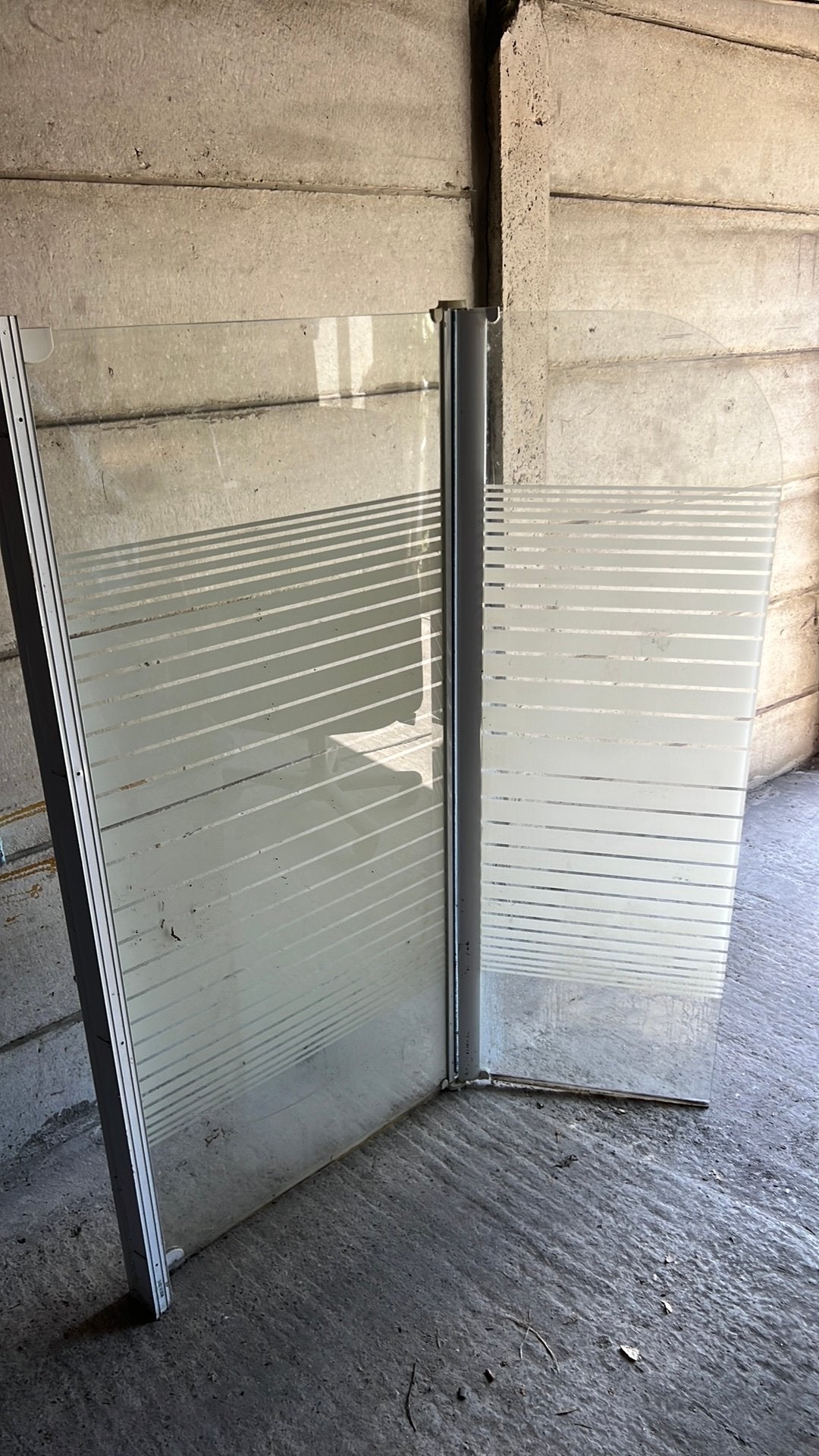Douchewand voor bad, Ophalen, Gebruikt, 100 tot 150 cm, 100 tot 150 cm