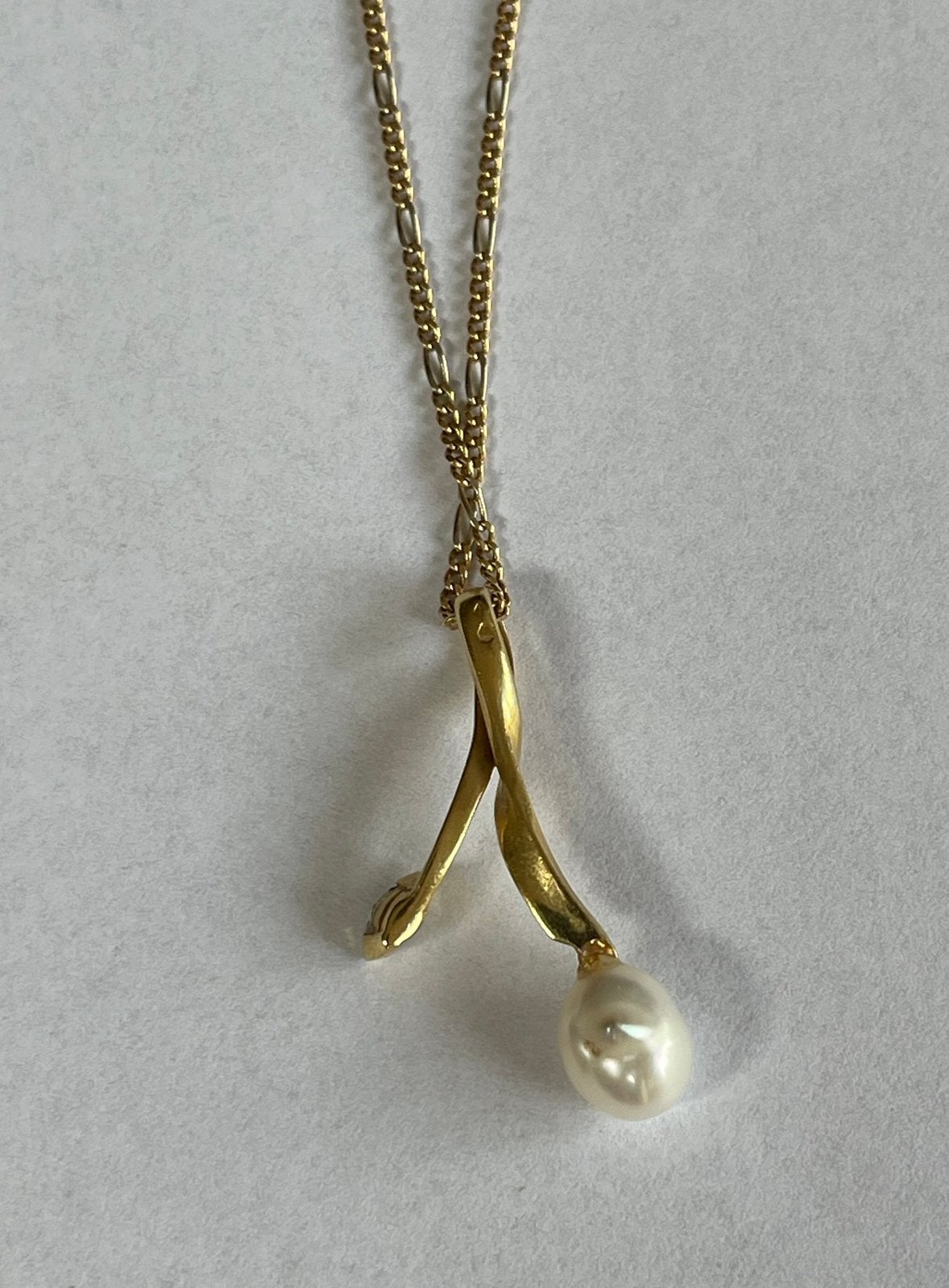 Chaine en or 18 carat avec pendentif, Bijoux, Sacs & Beauté, Colliers, Enlèvement ou Envoi, Avec pendentif, Or, Comme neuf