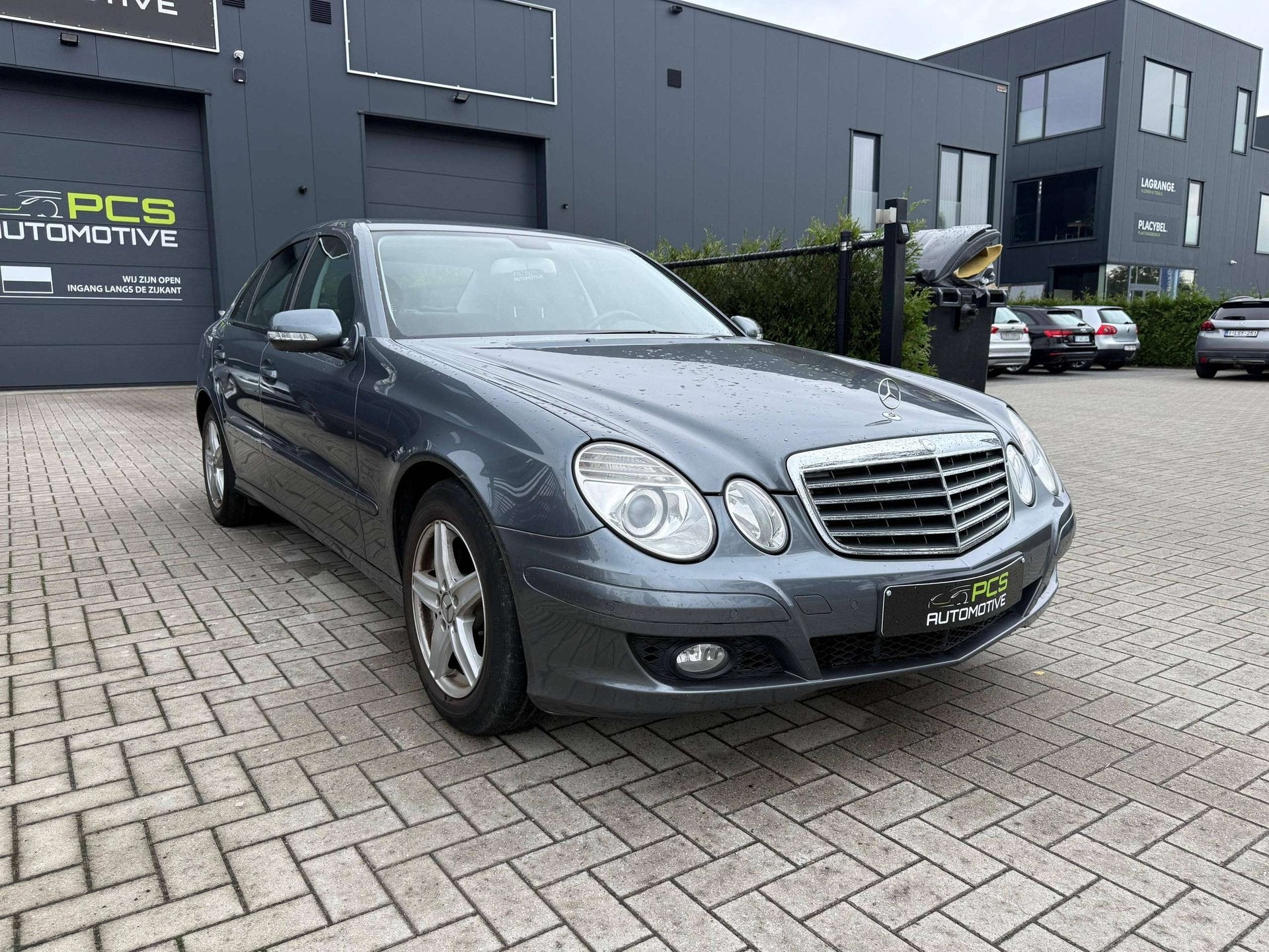 Mercedes-Benz E-Klasse 200 CDI / 2.1 Diesel / Automaat / 170, Autos, 100 kW, Argent ou Gris, Achat, 4 portes