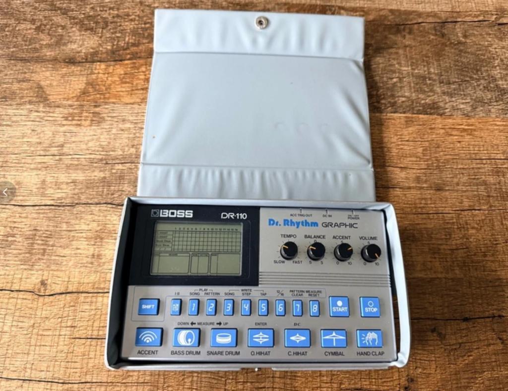 Boss DR-110 (Boîte à rythme analogique), Musique & Instruments, Enlèvement ou Envoi, Comme neuf, Boss