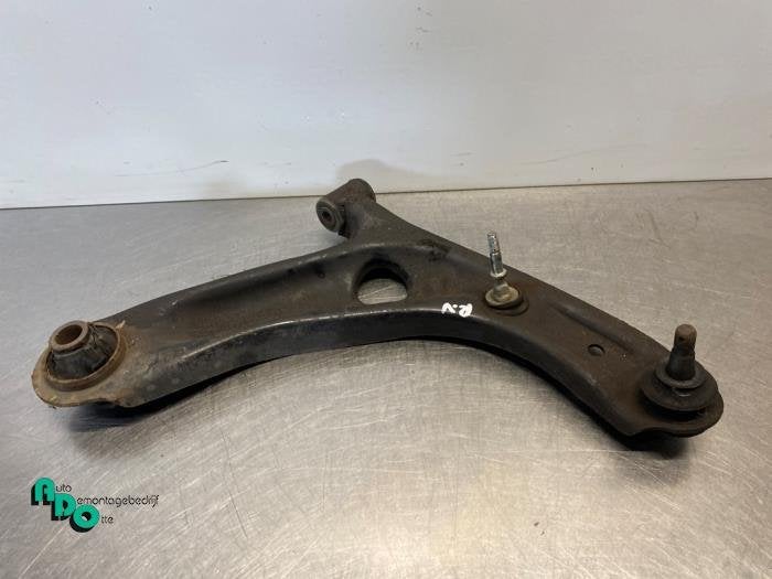 Draagarm rechts-voor van een Peugeot 107 (107 05-), Gebruikt, -, -, Ophalen of Verzenden