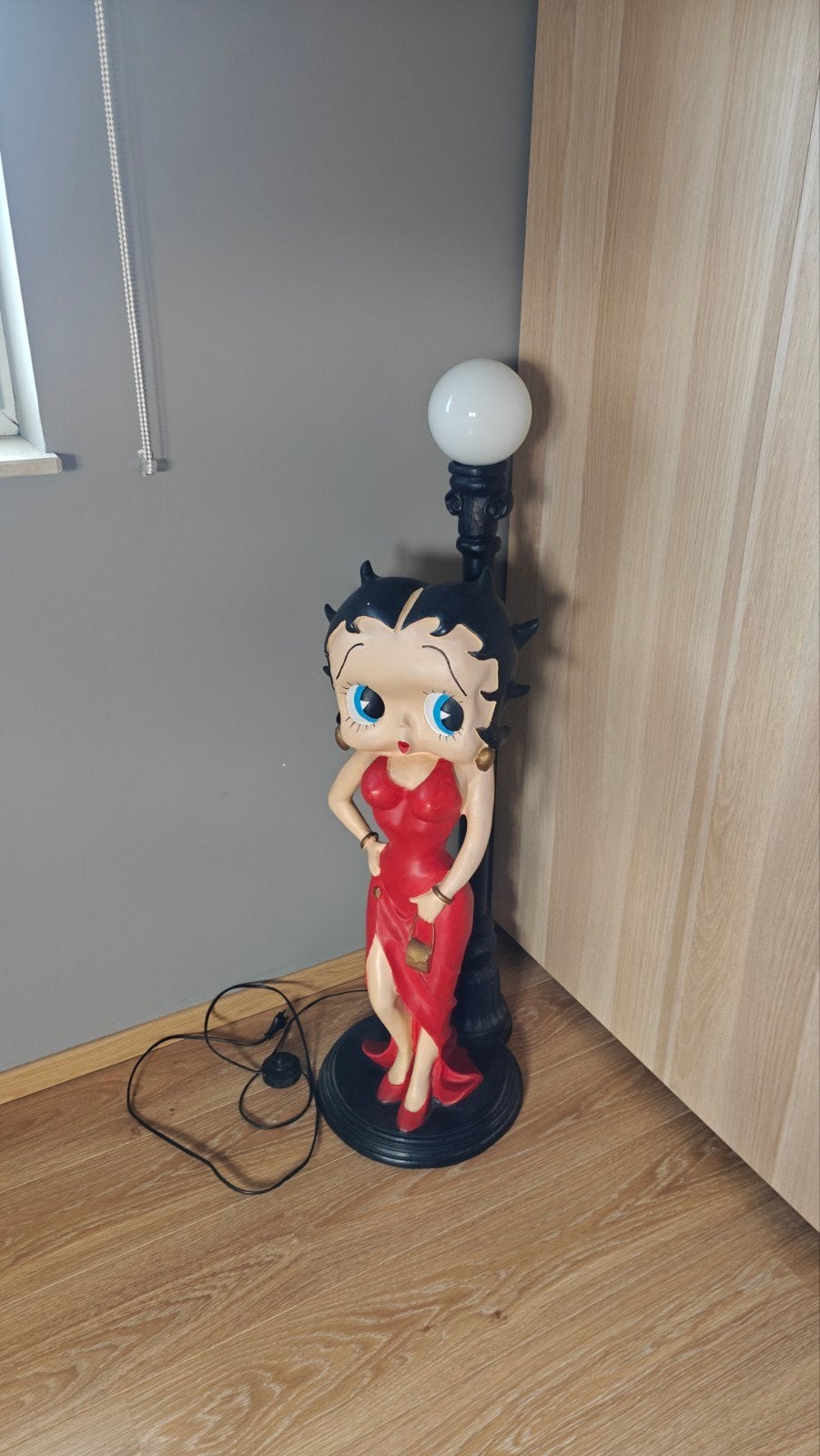 Betty boop staande lamp, Ophalen