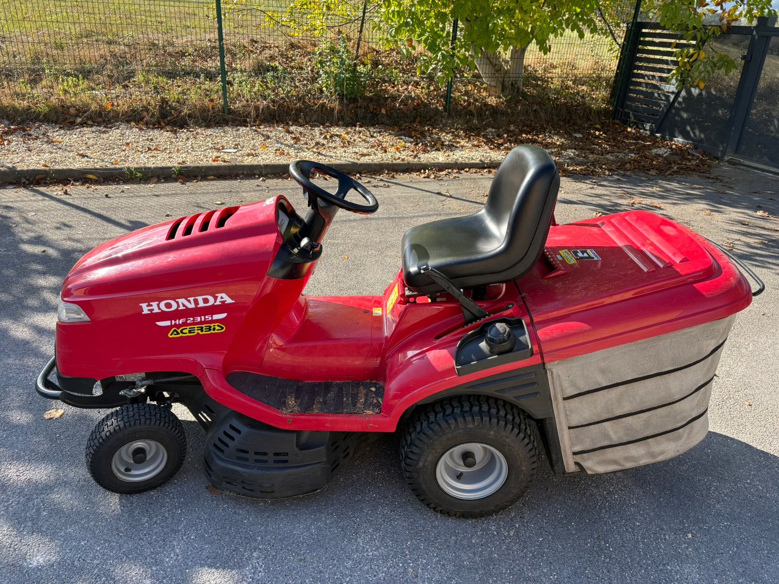 Tracteur tondeuse hf2315 1850€, Jardin & Terrasse, Enlèvement, Comme neuf