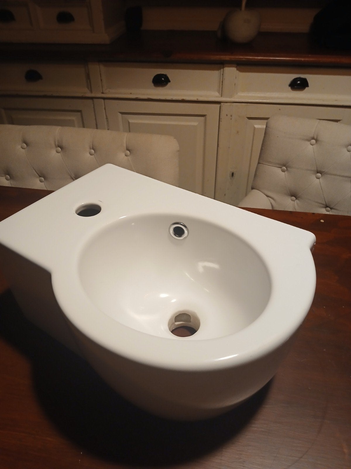 WC avec lavabo, Enlèvement