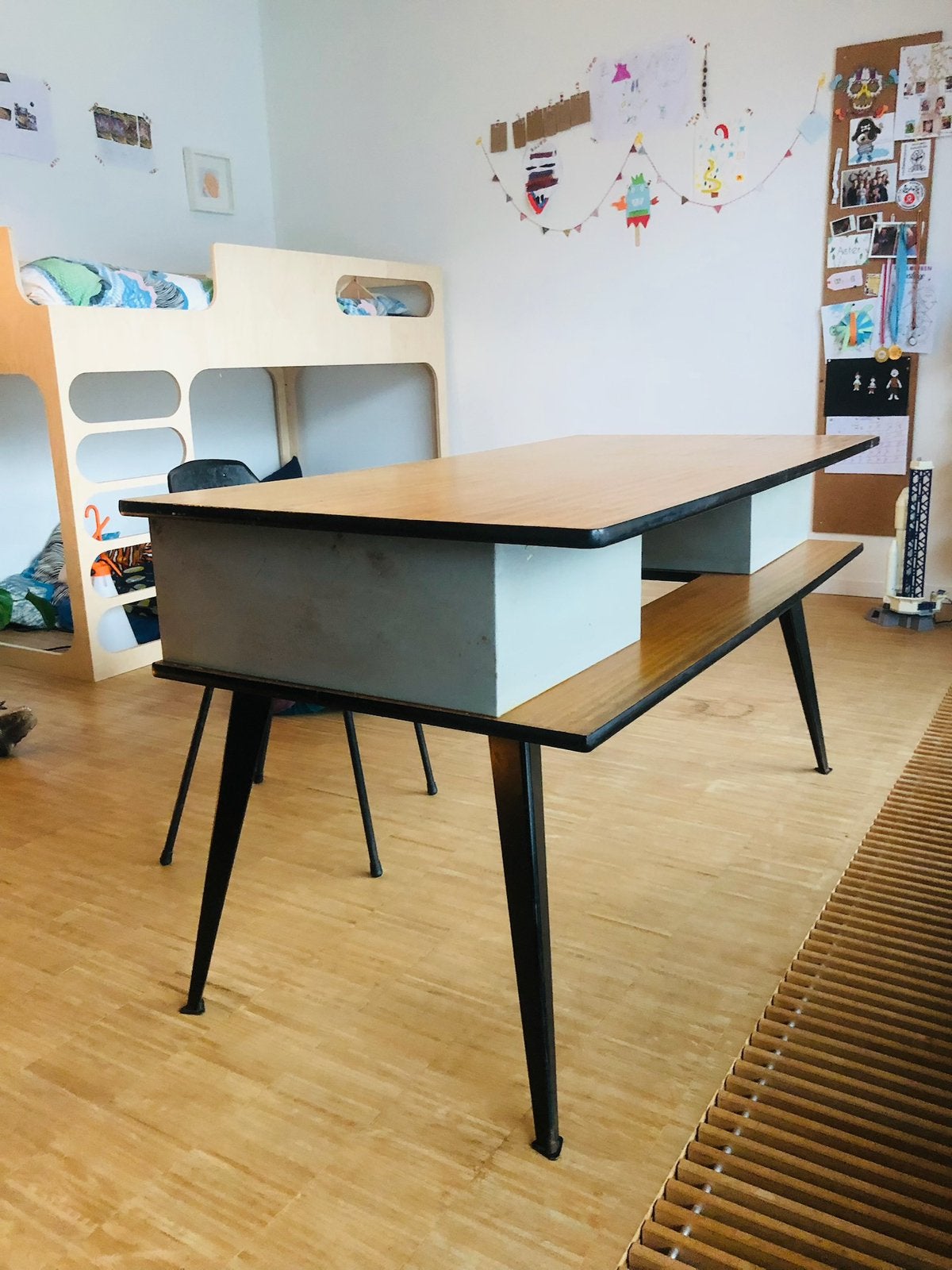 Willy van der Meeren bureau, Vintage, Ophalen, Zo goed als nieuw