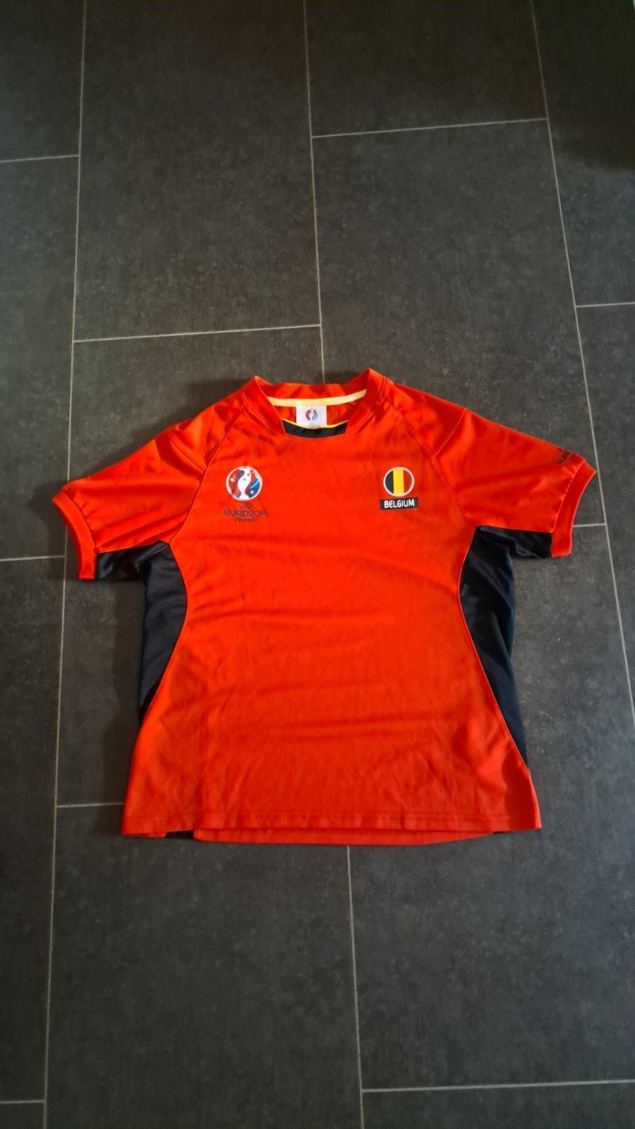 Euro 2016 belgie voetbalshirt, Sport en Fitness, Voetbal, Ophalen, Zo goed als nieuw, Shirt