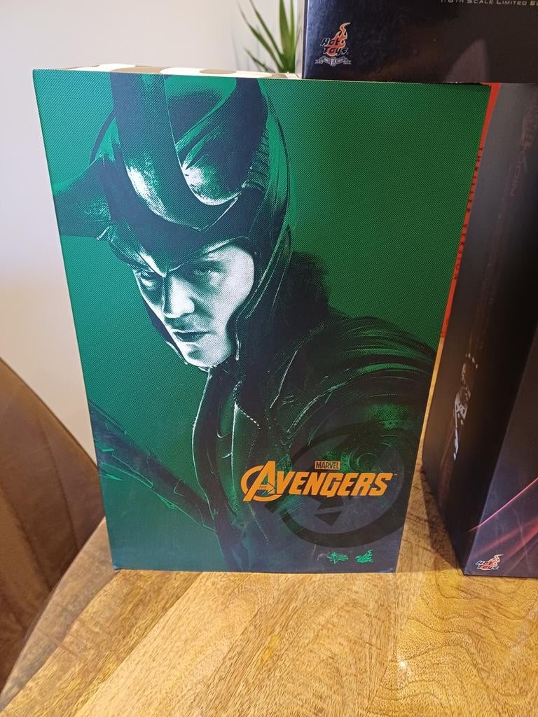 Hot toys loki,odin,thor, Enlèvement