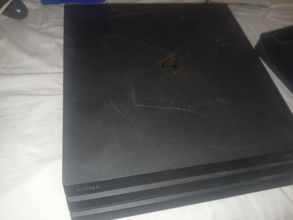 PS4 Pro (console only), Consoles de jeu & Jeux vidéo, Consoles de jeu | Sony PlayStation 4, Enlèvement, Utilisé, Sans contrôleur