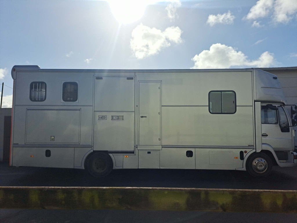 Paardenvrachtwagen te koop, Animaux & Accessoires, Chevaux & Poneys | Semi-remorques & Remorques, Utilisé, Autres types, Aluminium
