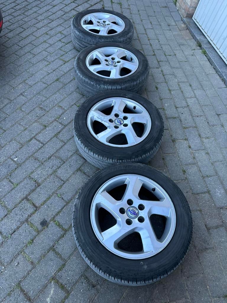 Jantes avec pneus Volvo V50, Autos : Pièces & Accessoires, Pneus & Jantes, Enlèvement, Pneu(s)