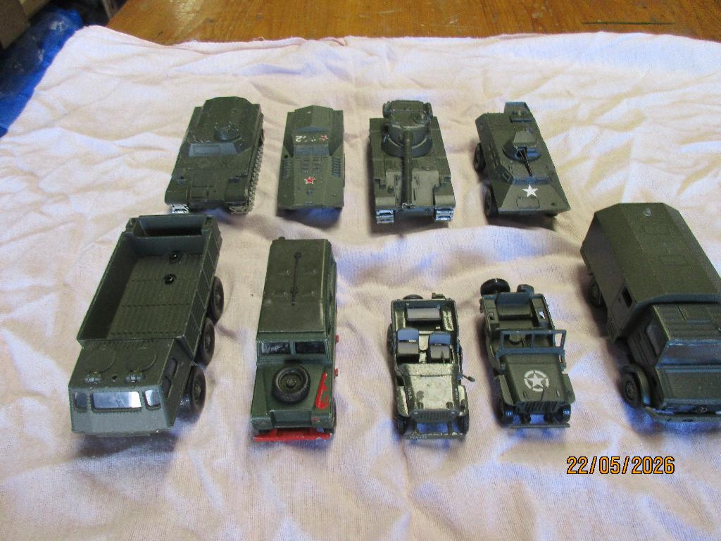 Kleine metalen militaire voertuigen., Verzamelen, Complete verzamelingen en Collecties, Ophalen of Verzenden