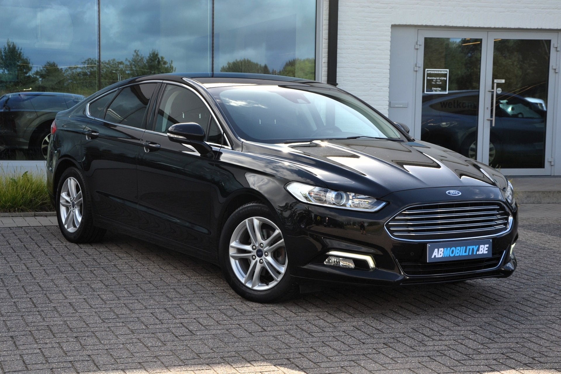Ford Mondeo Titanium 1.5i Ecoboost AUTOMAAT (bj 2018), Auto's, Stof, Overige kleuren, Mondeo, 146 g/km
