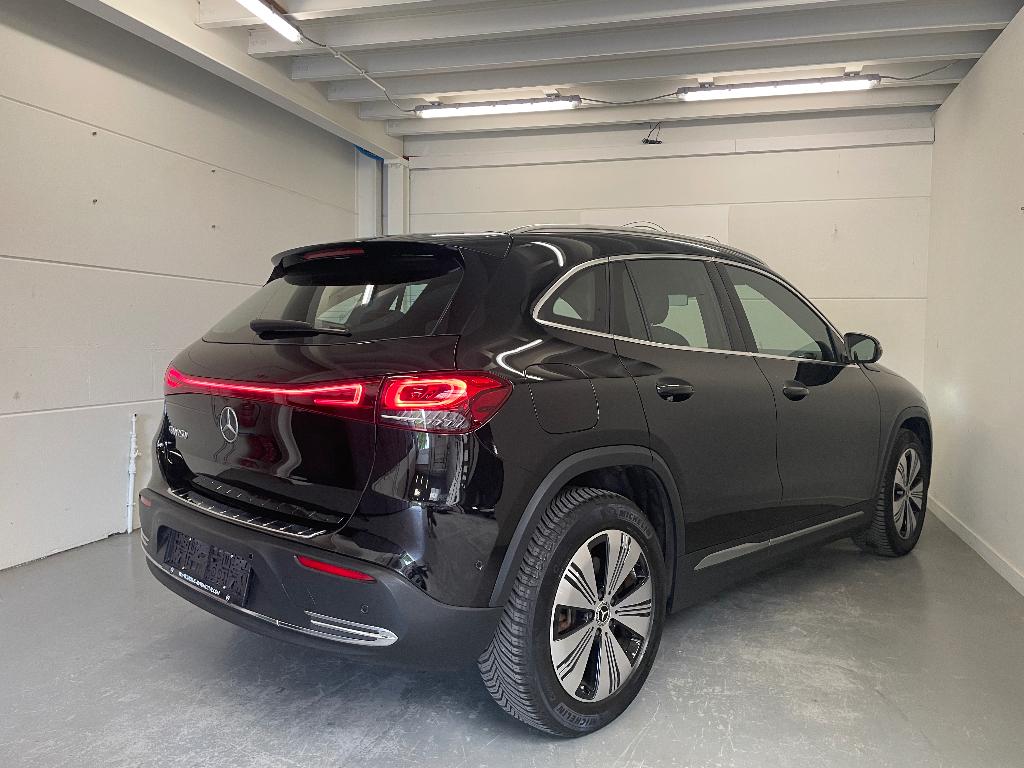 Mercedes-Benz - EQA250, Zwart, Leder en Stof, Zwart, 5 zetels