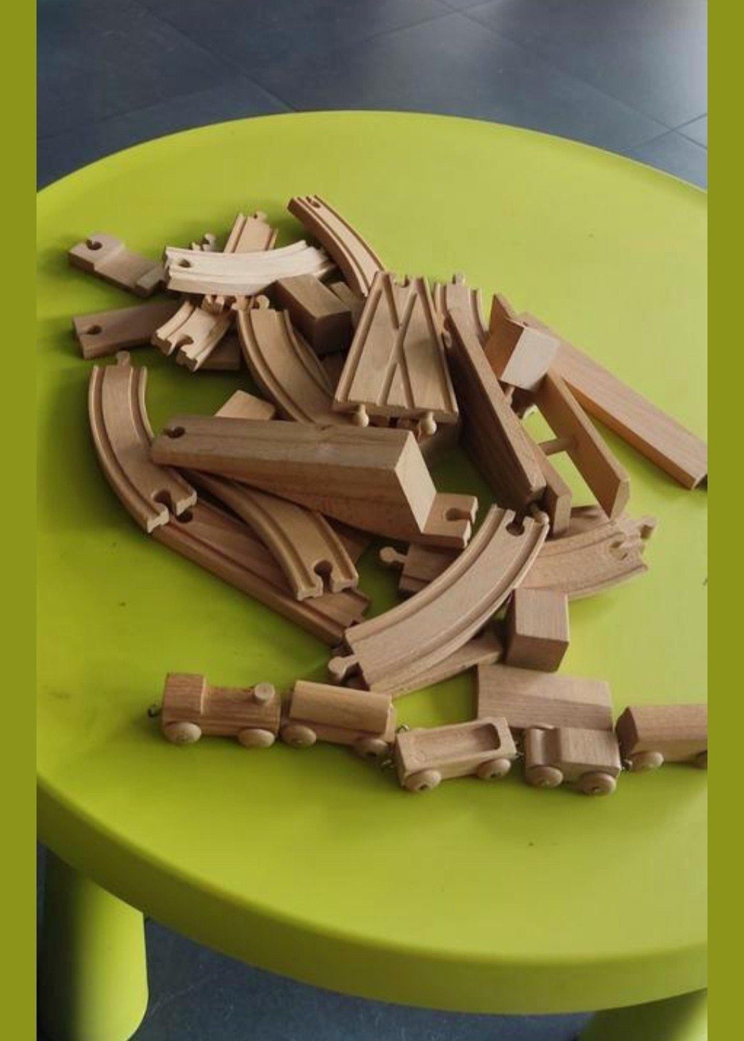 Houten treinspoor met treintje Geen Ikea. Degelijk, Ophalen of Verzenden
