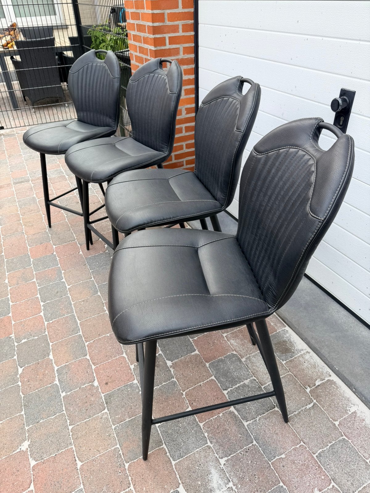 4 Luxe barkrukken / barstoelen – MX Sofa / Ygo – Zwart, Huis en Inrichting, Stoelen, Zo goed als nieuw, Zwart, Ophalen