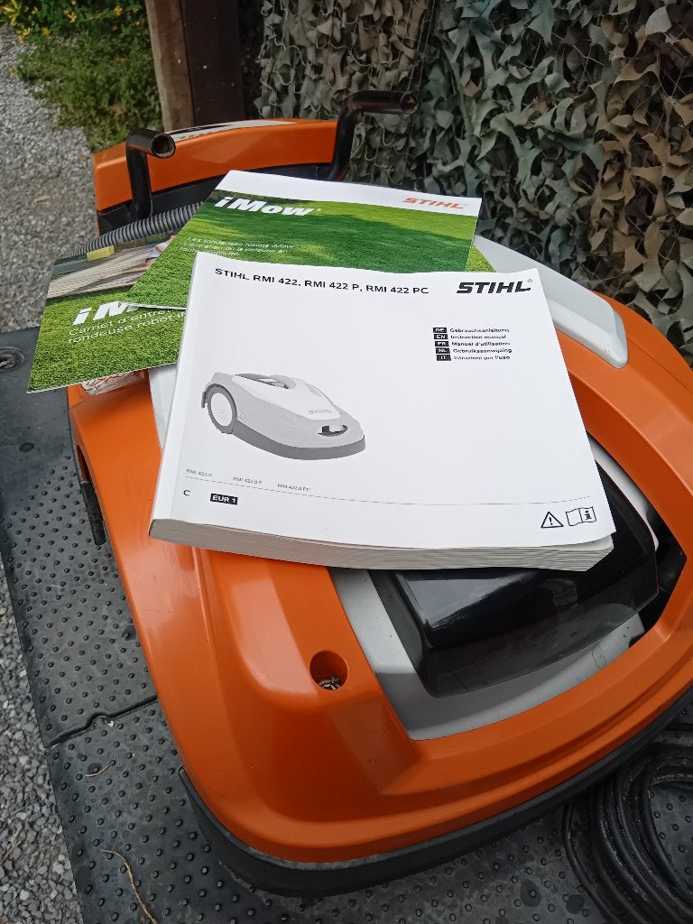 robot tondeuse stihl (batterie a remplaçer), Jardin & Terrasse, Enlèvement