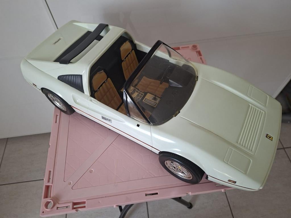 Barbie witte Ferrari, Ophalen of Verzenden