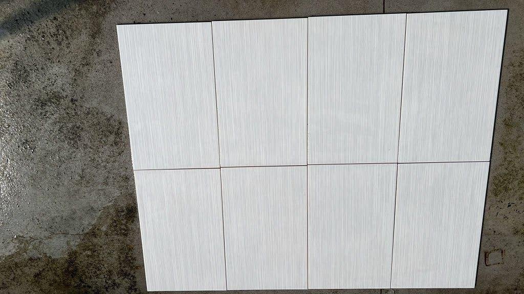 keramische wandtegels 25  60 cm – wit/lichtgrijs - 1m2, Doe-het-zelf en Bouw, Tegels, Wandtegels, Ophalen