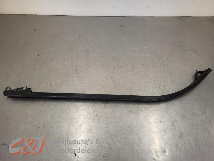 Schuifdeur Rail rechts van een Mercedes Vito, Gebruikt, -, Ophalen of Verzenden, -