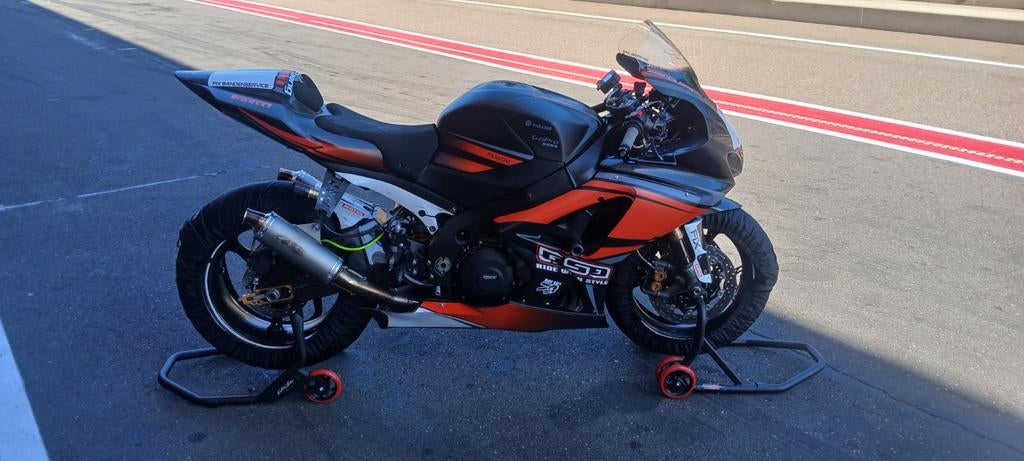 Suzuki gsxr 1000 k7. Circuit motor, Enlèvement