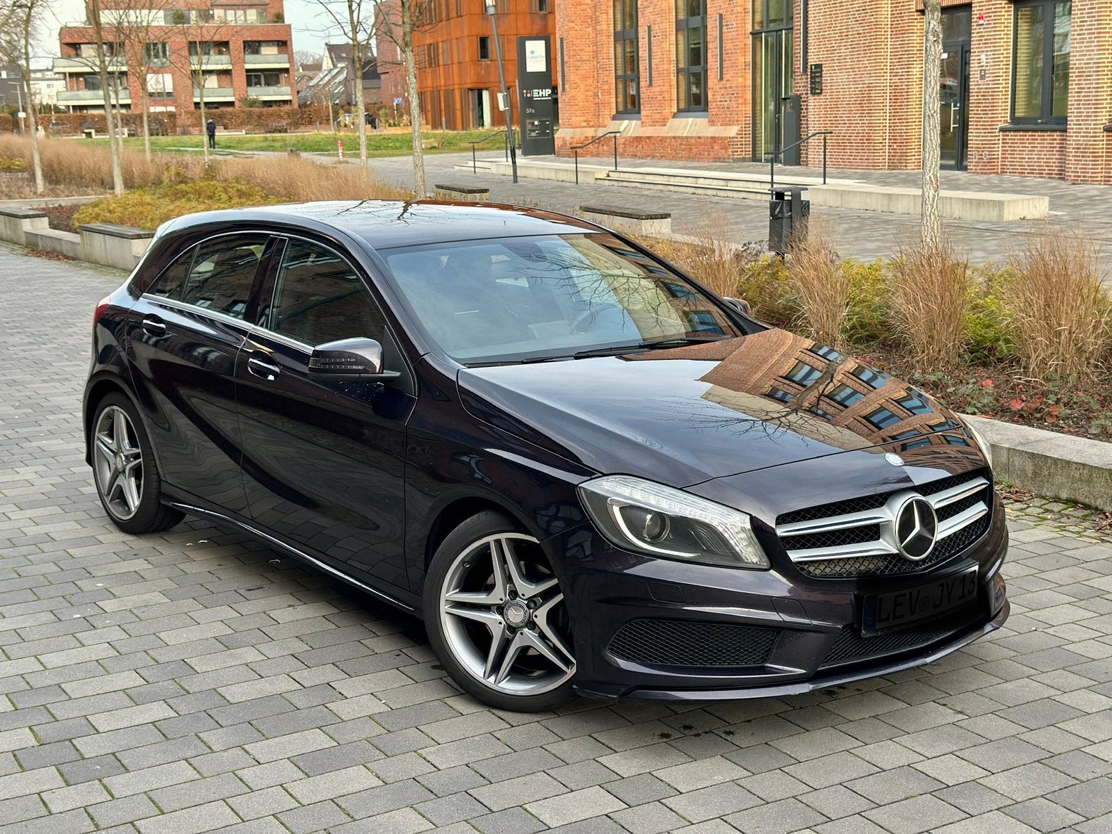Mercedes a 180d amg line Volledige onderhoudshistorie, Euro 5, Zwart, Particulier, Te koop
