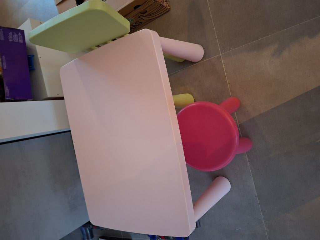 Ikea tafel, stoel en krukje in perfecte staat, Enlèvement