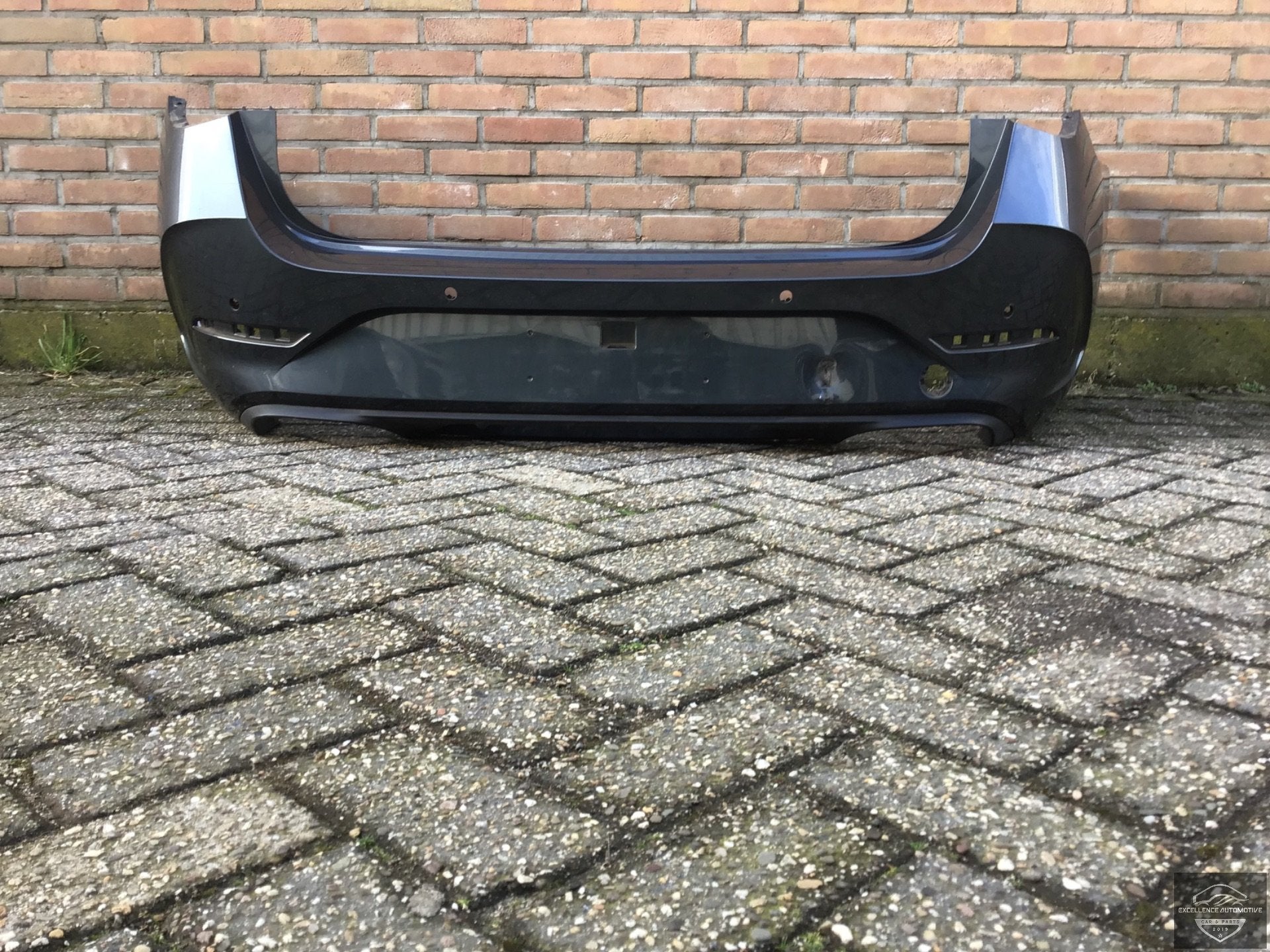 Seat Cupra Leon 5FA Combi 21-24 Achterbumper Bumper 6xPDC Or, Auto-onderdelen, Gebruikt, Autovia A-2, Km 585 585
08760  Martorell, ES
