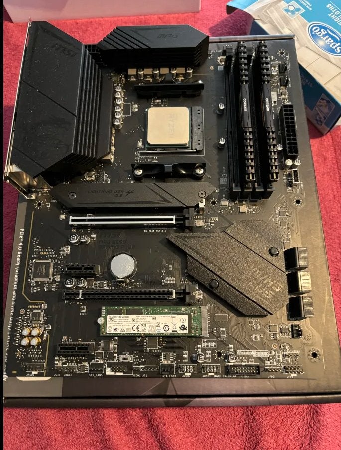 Kit AMD Ryzen 7 5700X + MSI B550 + 32 Go 3600 MHz + Ventirad, 32 GB, Comme neuf, AMD Ryzen 7, Gaming