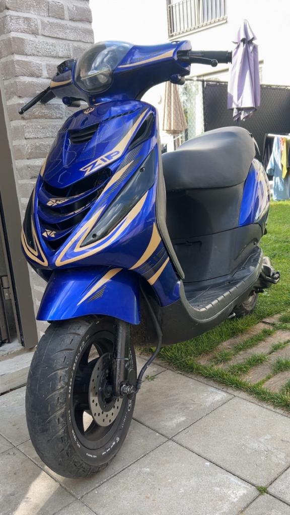 Zip 2t 70cc, Fietsen en Brommers, Brommeronderdelen | Algemeen, Ophalen, Zo goed als nieuw