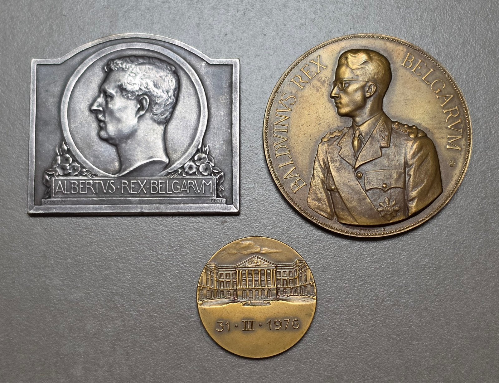 3 médailles en Belgique (Roi Albert Ier, Baudouin), Enlèvement ou Envoi