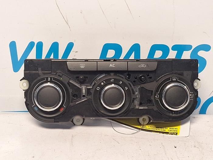 Kachel Bedieningspaneel van een Skoda Octavia, Gebruikt, -, -, Ophalen of Verzenden
