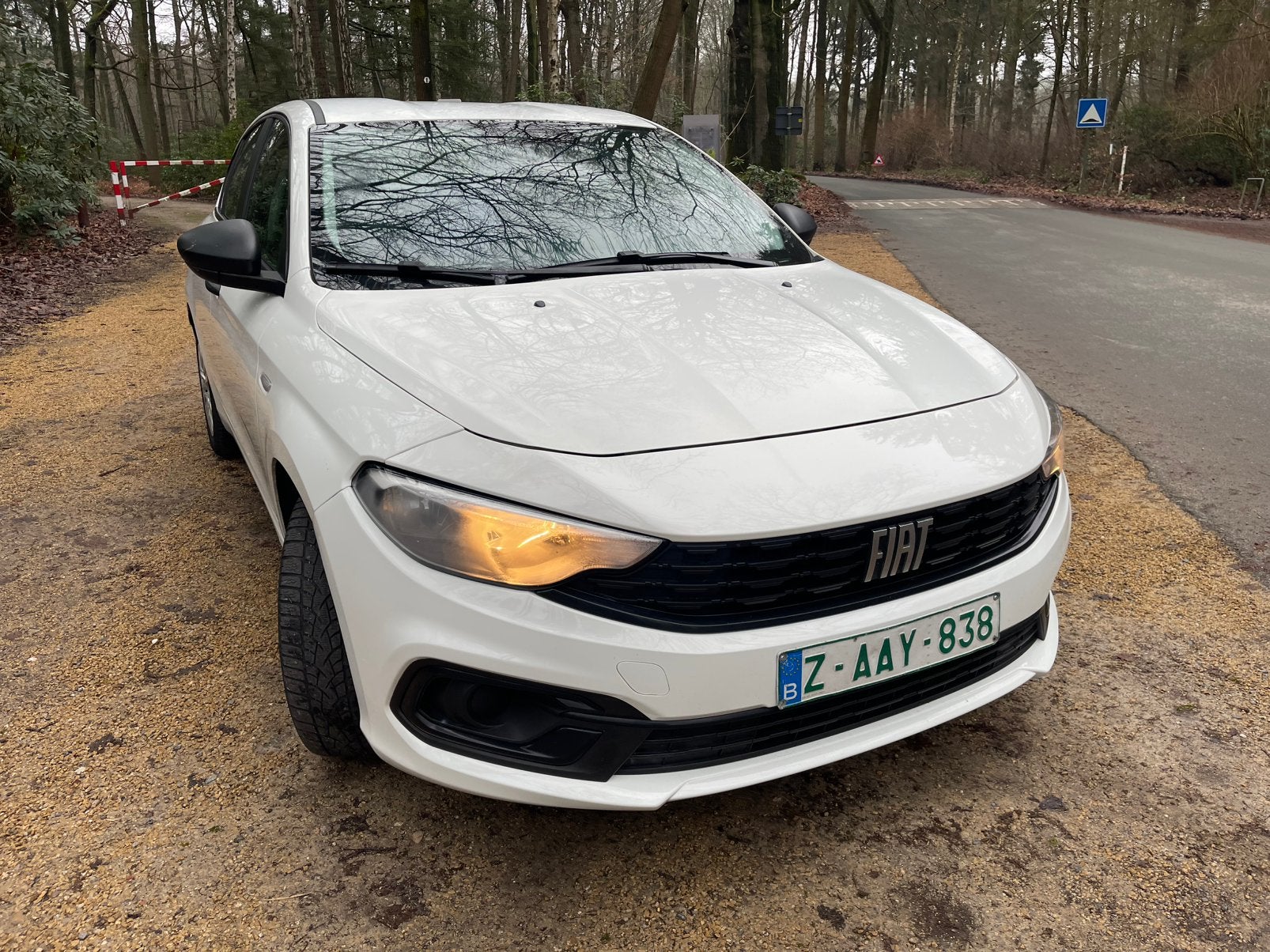 Type 1.0i 4 portes A/C/Navi/Caméra EURO 6 ! ! ! ! ! !, Autos, Fiat, Entreprise, Boîte manuelle, Noir, Tissu