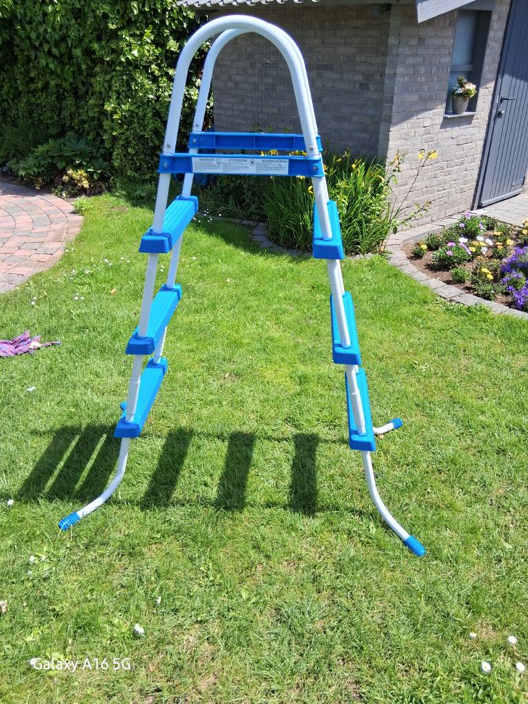 Zwembadtrap voor opbouw zwembad., Enlèvement