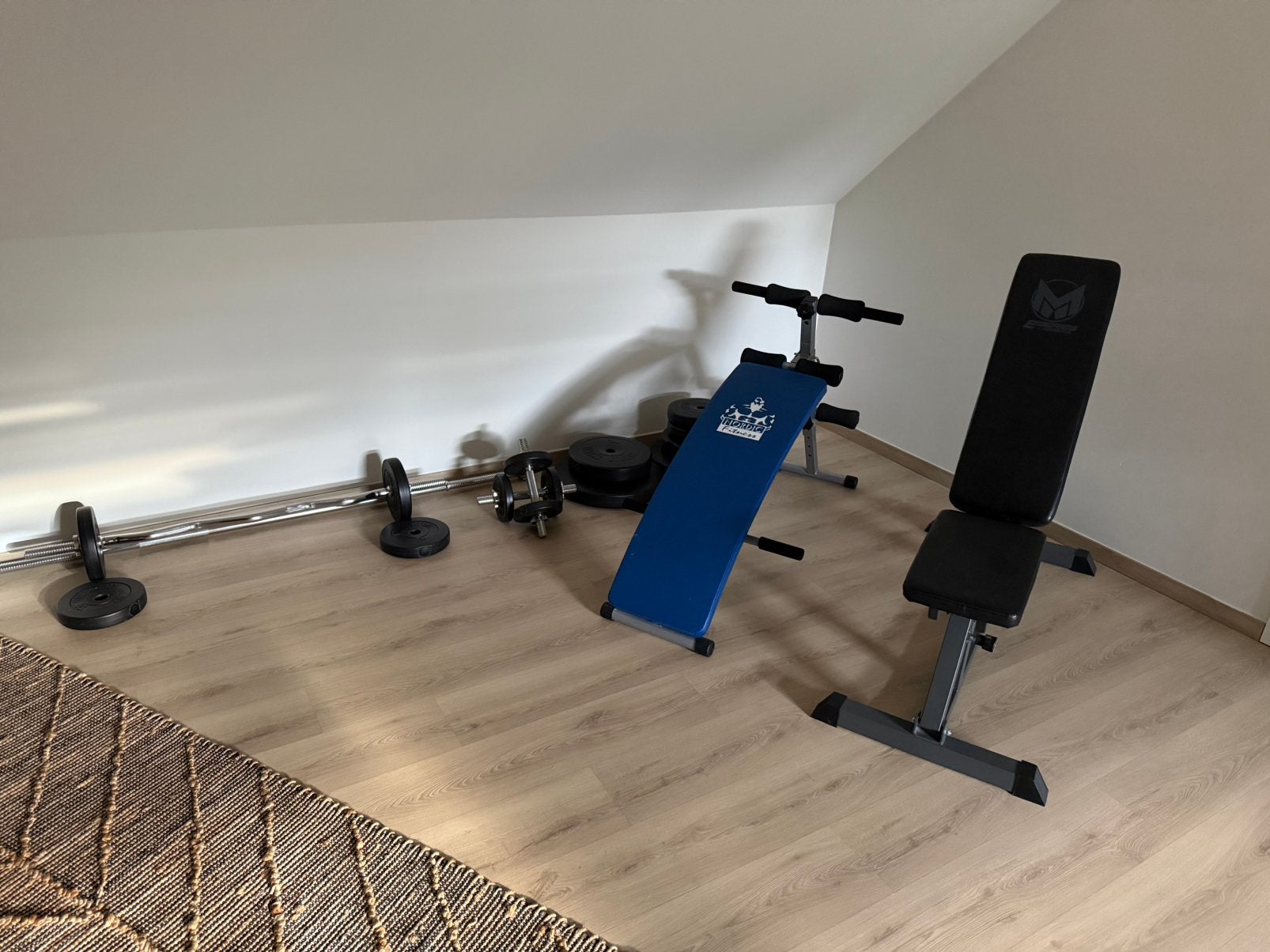 Fitness toestellen met gewichten, Sport en Fitness, Fitnessmaterialen, Ophalen, Zo goed als nieuw