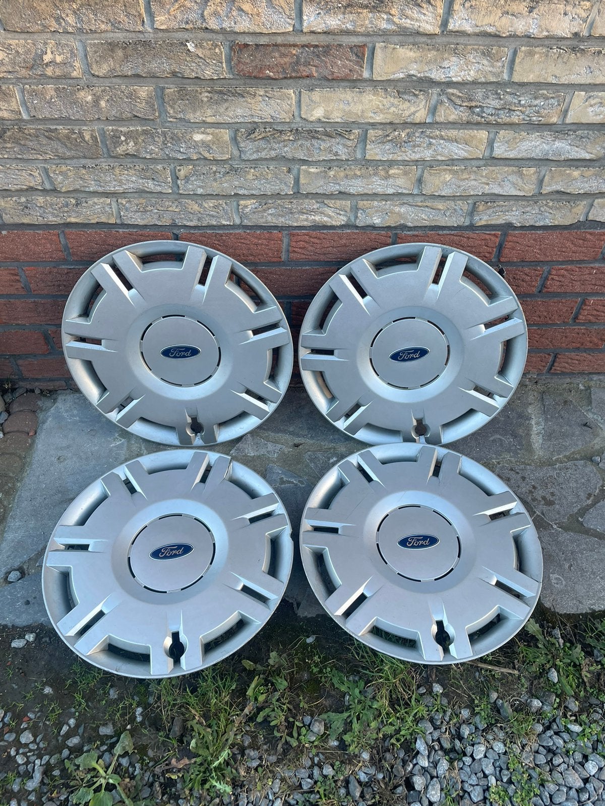 4 enjoliveurs Ford 16” d’origine – Réf. 1S71-1130-BD / M738A, Enlèvement ou Envoi, Comme neuf