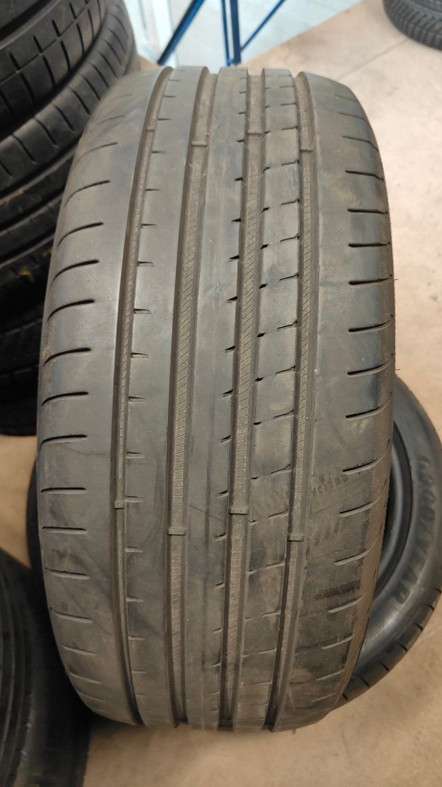 235/45r19 Goodyear 50€ per stuk met montage en balanceren