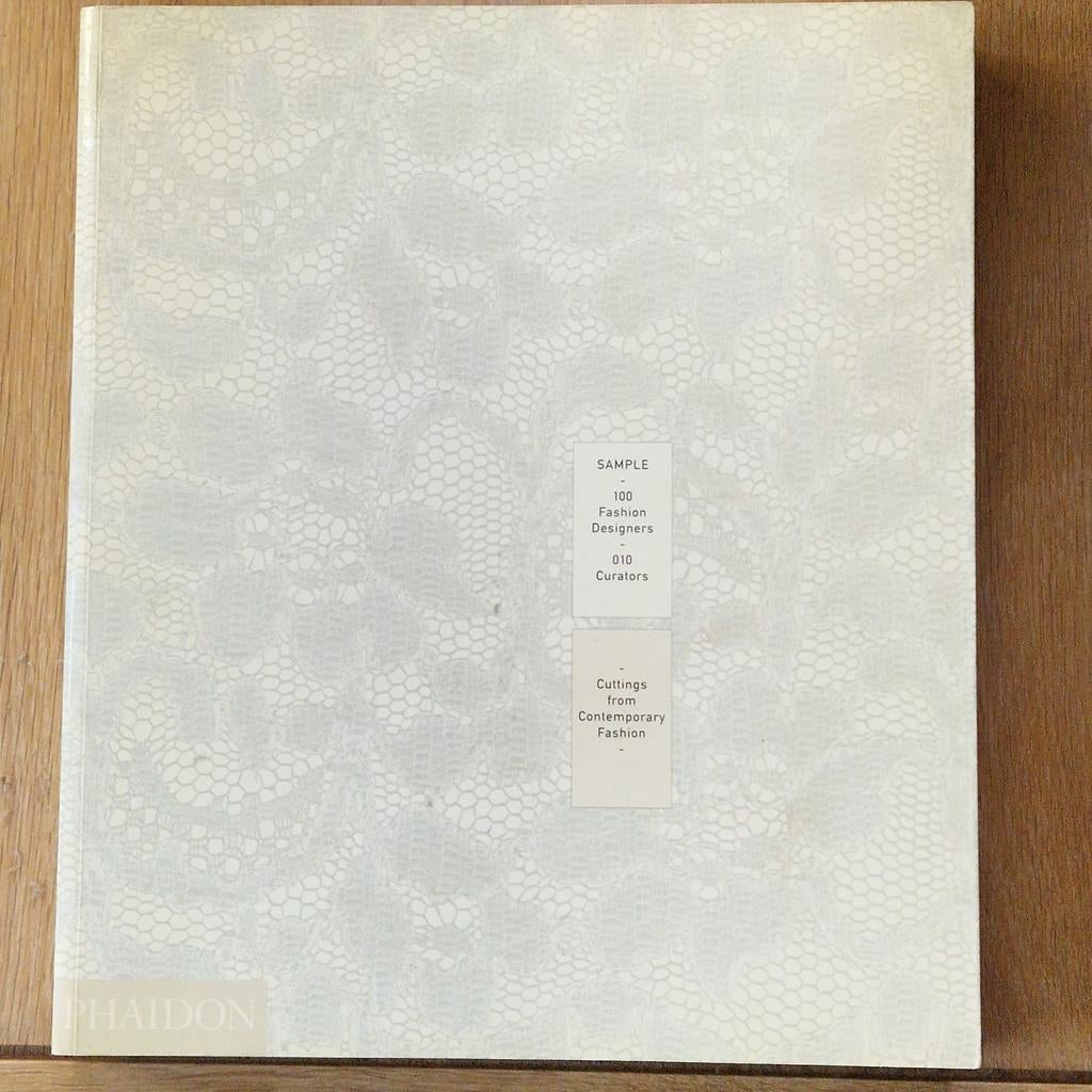 PHAIDON | SAMPLE - 100 Fashion Designers - 010 Curators, Ophalen