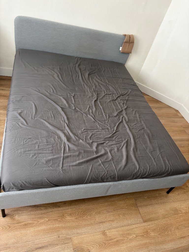 Cadre de lit + sommier à lattes, Gris, Tissu, 140 cm, Enlèvement