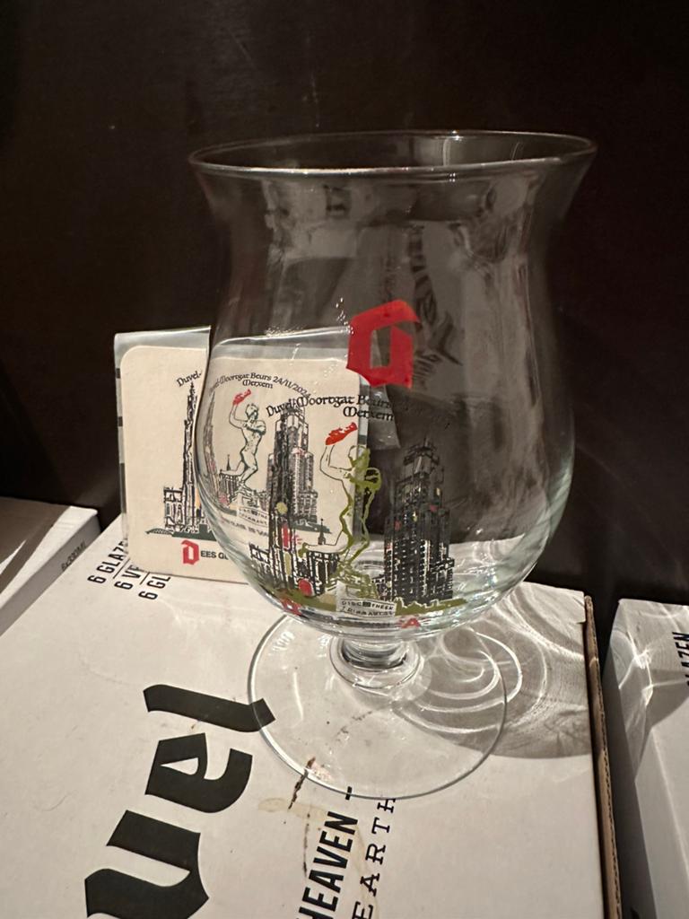 Duvel Antwerpen (2e), Ophalen of Verzenden, Zo goed als nieuw