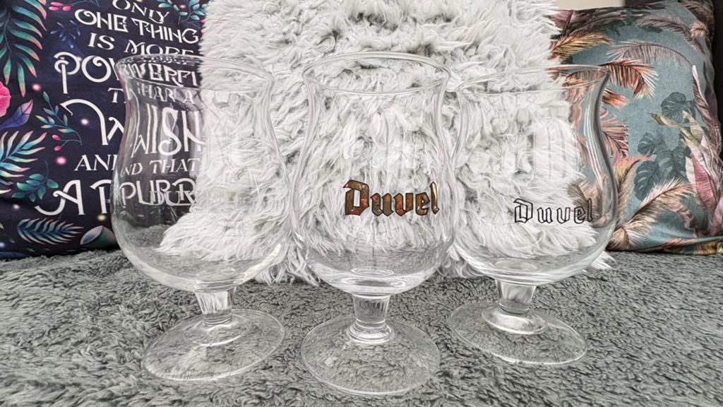 Lot Duvel de 3 magnifiques verres, Collections, Verres & Petits Verres, Utilisé, Verre à bière, Enlèvement ou Envoi
