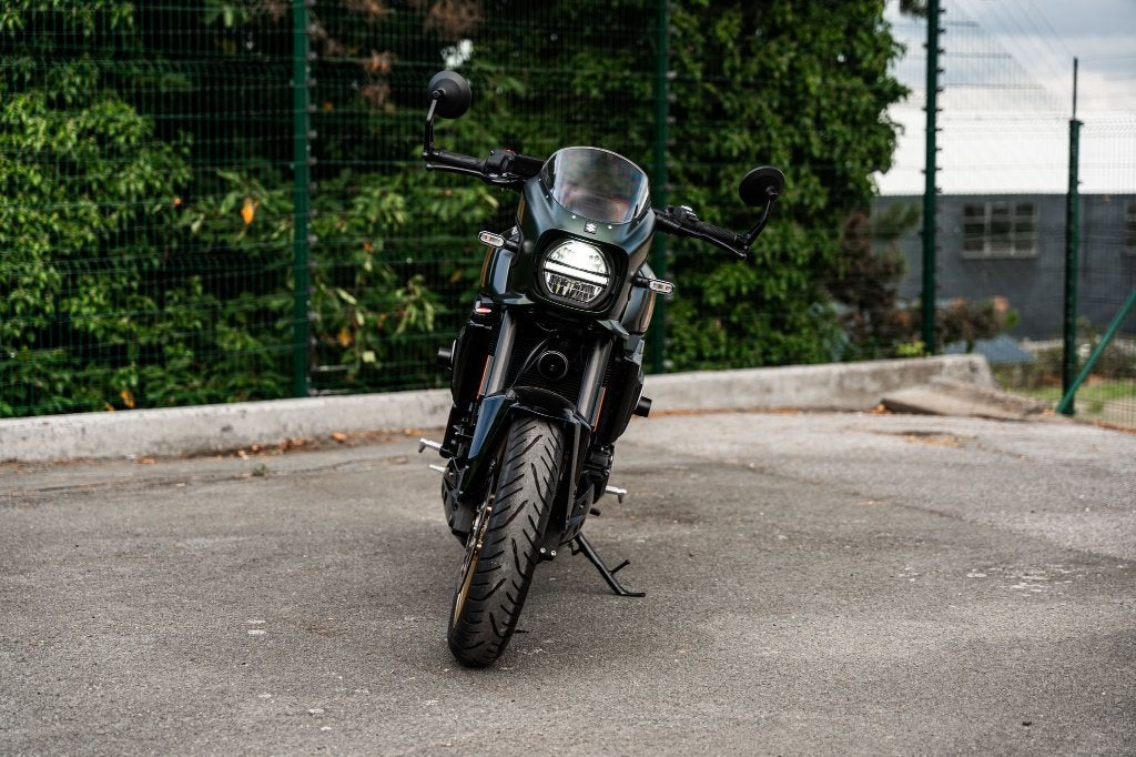 Suzuki GSX 8 TT, 2 cilinders, Occasion, Motorrijbewijs A, Bedrijf