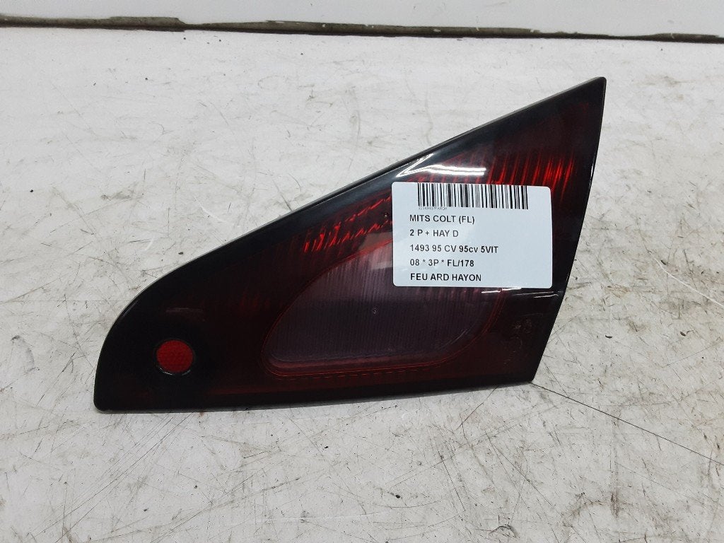 ACHTERLICHT RECHTS ACHTERKLEP Mitsubishi Colt (Z2 / Z3), Gebruikt, Mevr. I. Hauben, Mitsubishi, Rue de l'Espoir 34 34
4030  GRIVEGNÉE, BE