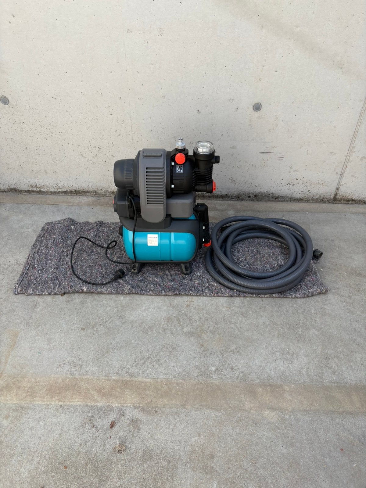 Gardena 4000/5 Eco Pressure Tank Unit Hydrofoorpomp, Tuin en Terras, Waterpompen, Zo goed als nieuw, Hydrofoorpomp, Ophalen