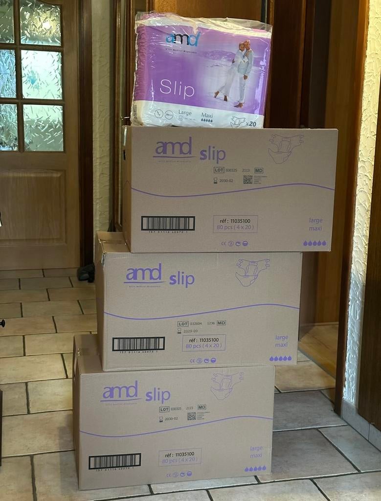 Lot de 3 caisses de langes pour adultes, Divers, Matériel Infirmier, Enlèvement, Neuf