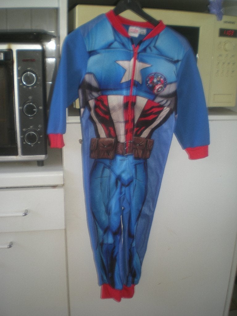 pak captain america, 2- 4 jaar, Kinderen en Baby's, Ophalen of Verzenden, Zo goed als nieuw