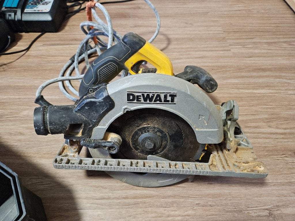 Cirkelzaag DeWALT - 1600W - 190mm, Doe-het-zelf en Bouw, Ophalen, Gebruikt, Cirkelzaag, Dewalt