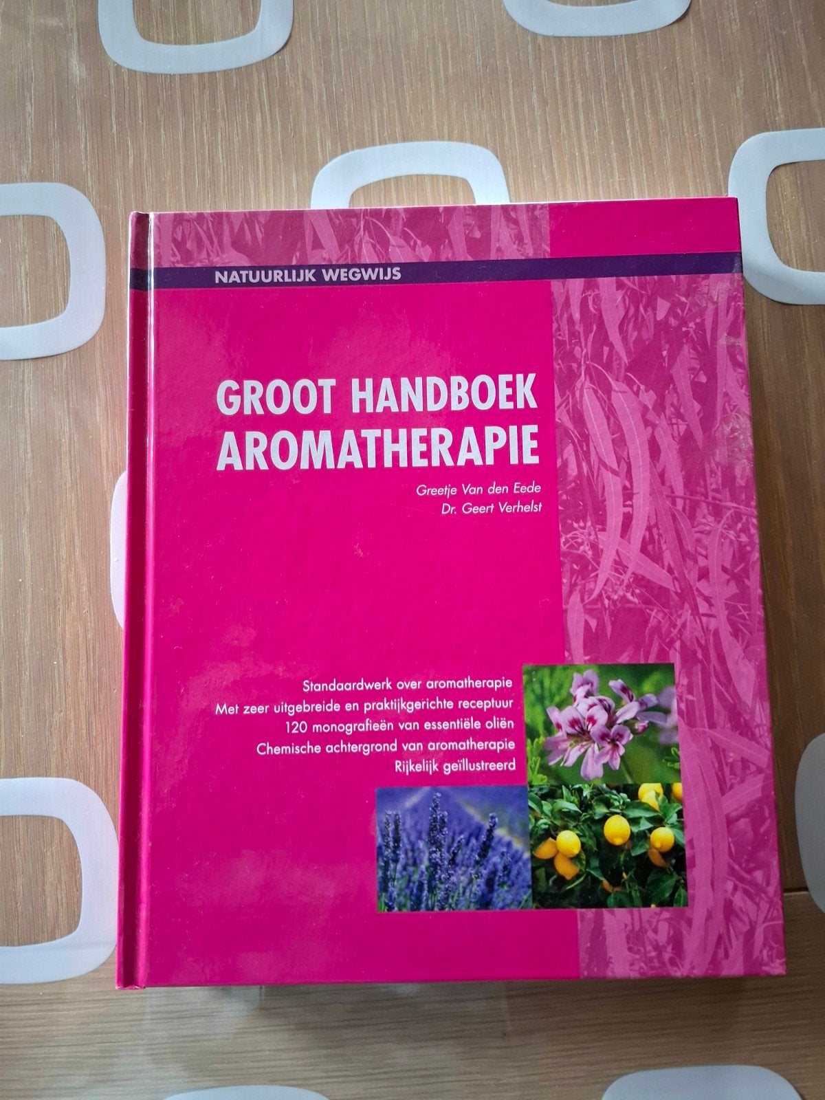 Groot handboek aromatherapie, Boeken, Ophalen, Zo goed als nieuw